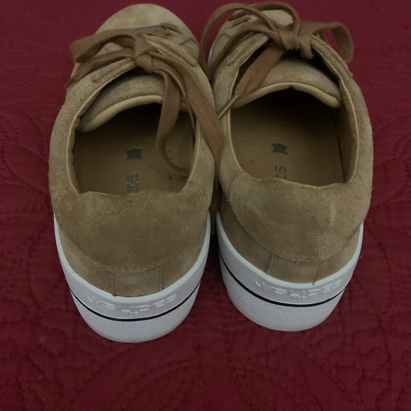 J/Slides Eve Suede Platform Sneaker, in great use condition (worn twice) - Picture 12 of 13